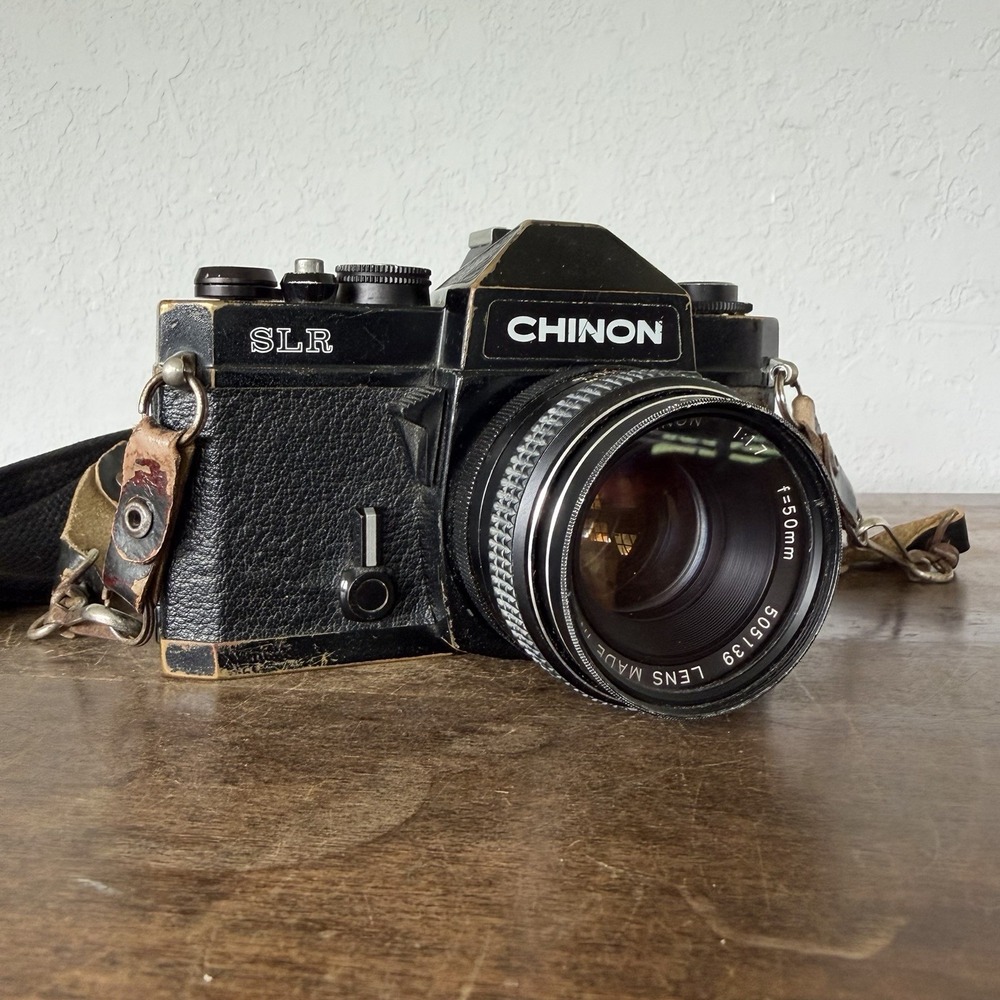 Vintage 1979 CHINON 35mm Film SLR Camera with 50mm f/1:1.7 - Untested Body Lens - Picture 2 of 7